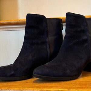 Elegant Indigo Suede/Leather Ankle Boots